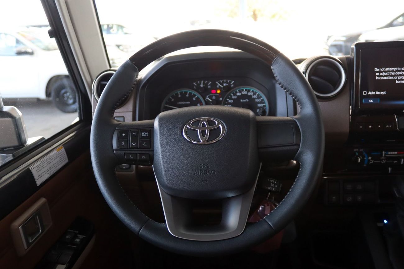 Toyota Land Cruiser 70 GRJ 71 4.0 V6 AUTOMATIC DIFF LOCK **EXPORT ONLY**التصدير فقط خارج الخليج**