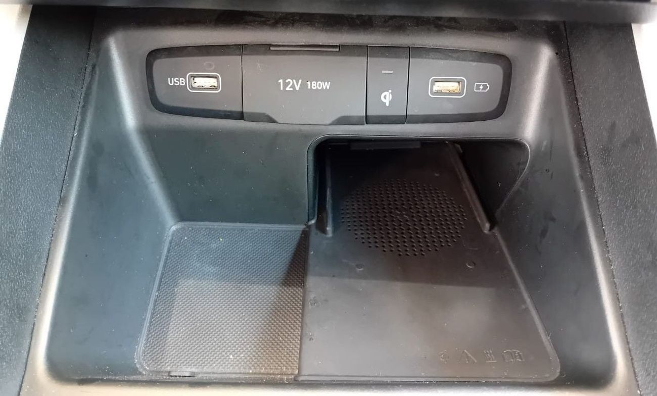 Hyundai Tucson Comfort 2.0L Hyundai Tucson 2024 model, GCC, in excellent condition, 2.0L engine, 29,000 km, price 7