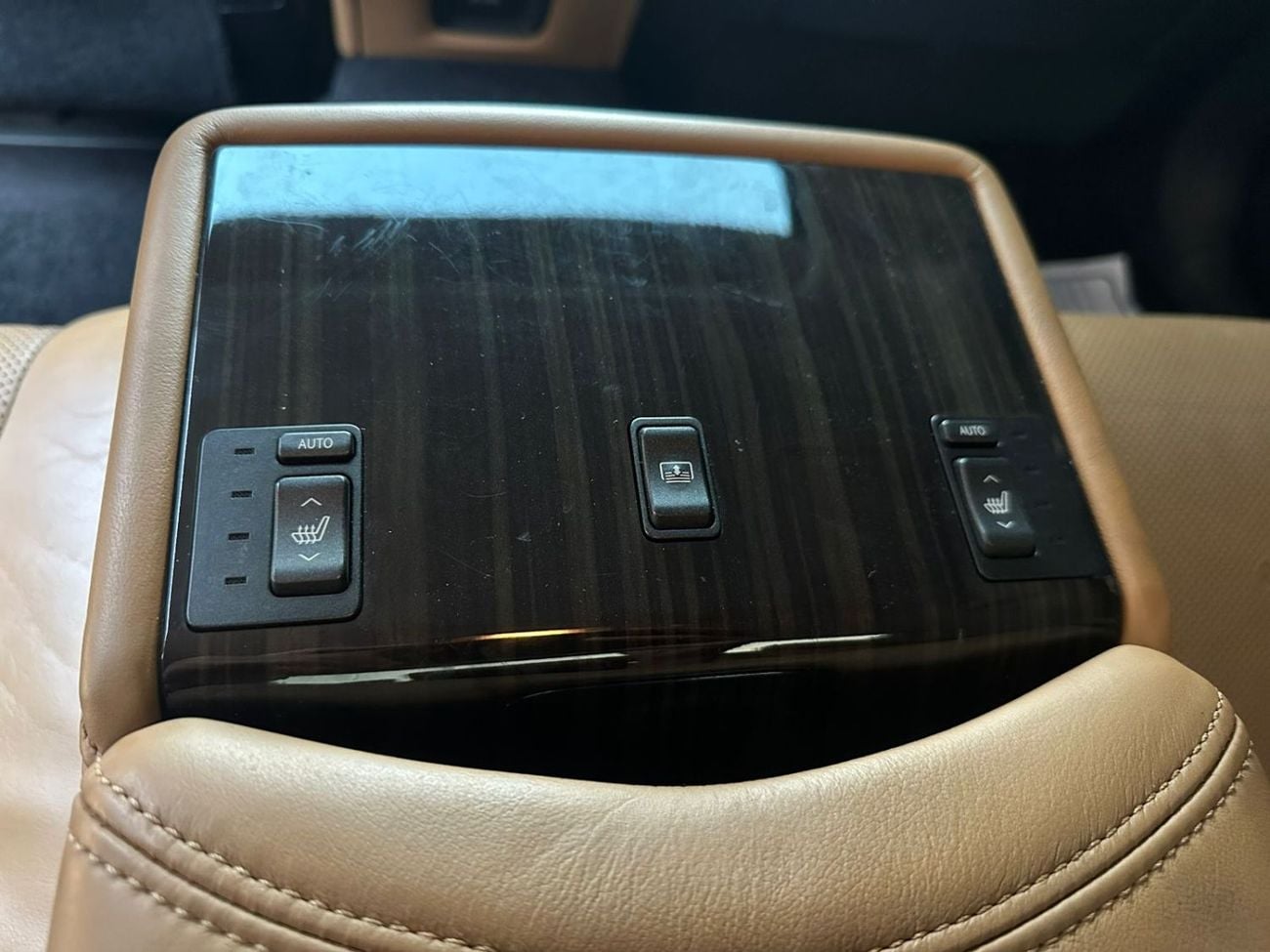 لكزس LS 460 L Titanium 4.6L