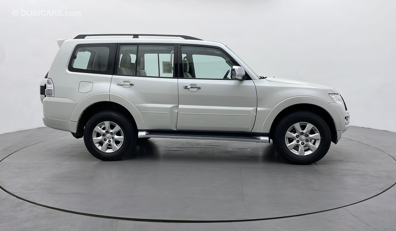 Mitsubishi Pajero GLS MIDLINE WITH SUNROOF & NAVIGATION 3.5 | Under Warranty | Inspected on 150+ parameters