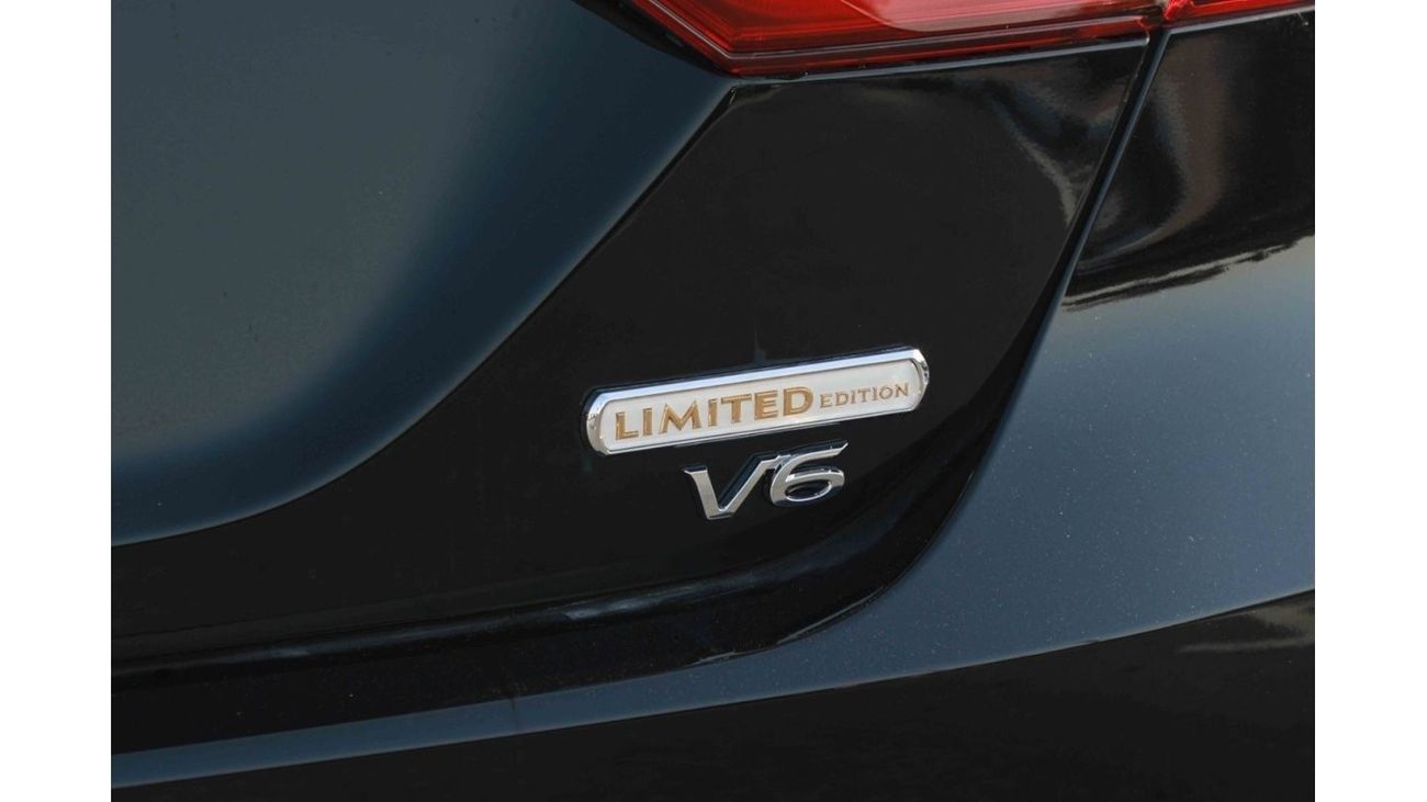 Toyota Camry 2024 Toyota Camry 3.5 LTD - Attitude Black inside Beige | Export Only