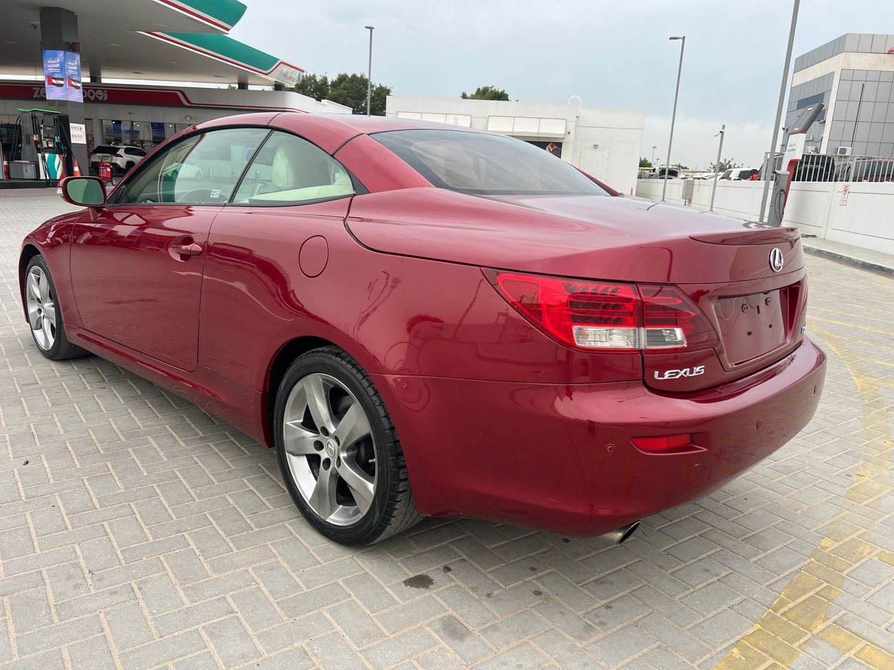 لكزس IS 250C IS 250c