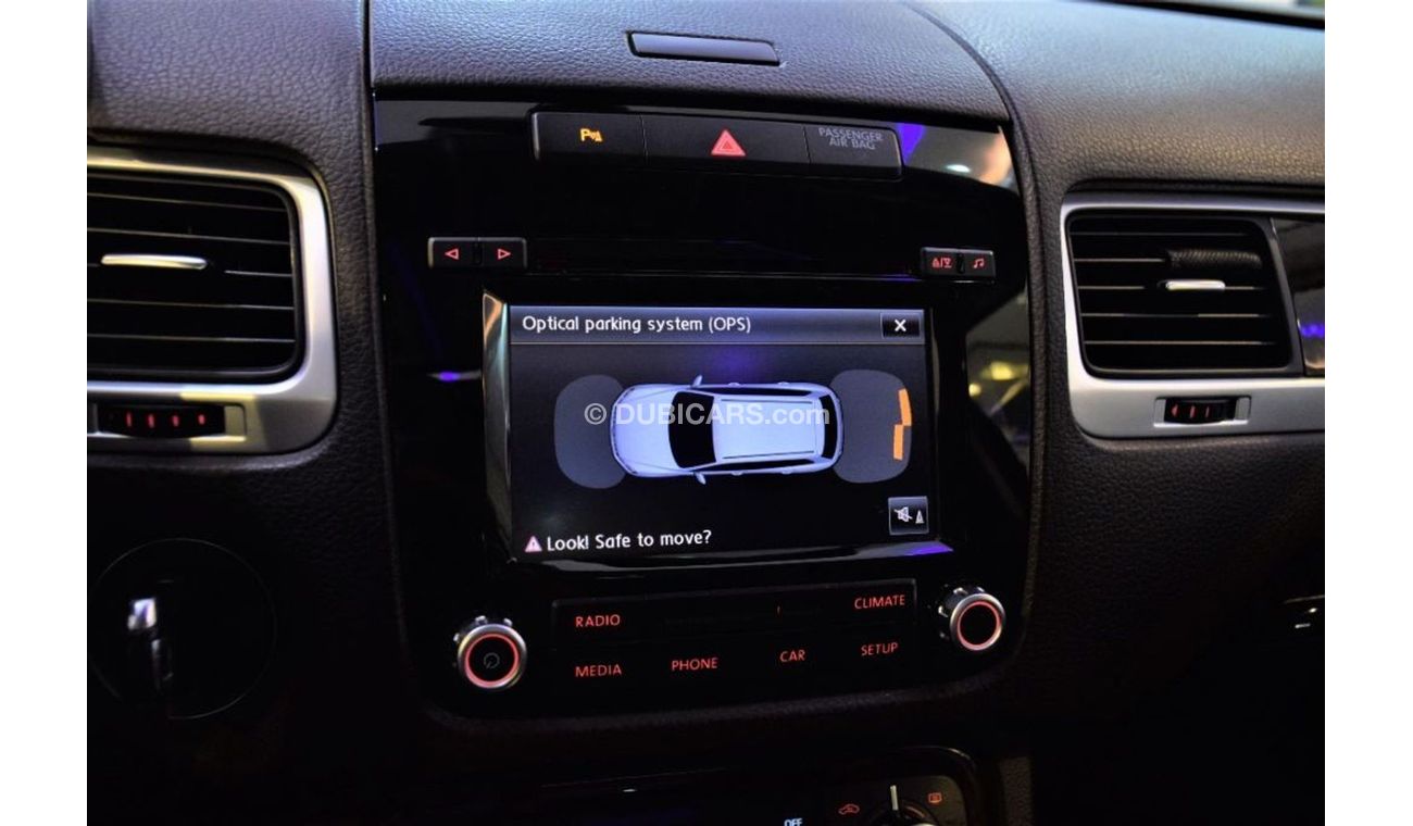 Volkswagen Touareg AMAZING Volkswagen Touareg 2012 Model! Silver Color! GCC Specs