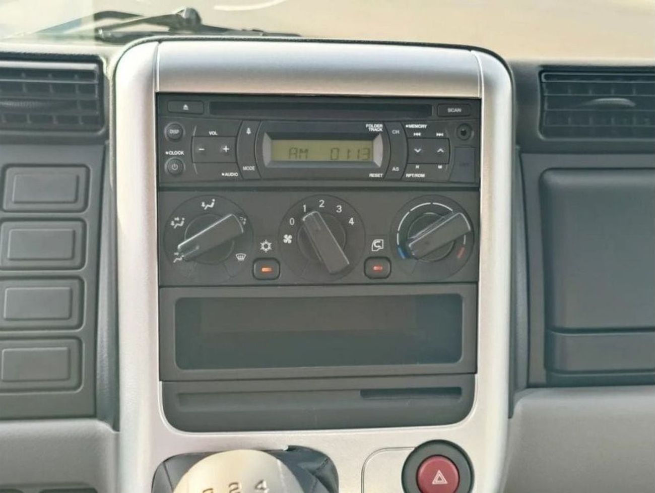 Mitsubishi Fuso Canter CANTER 4.2L WATER TANK  DIESEL WHITE 2024full