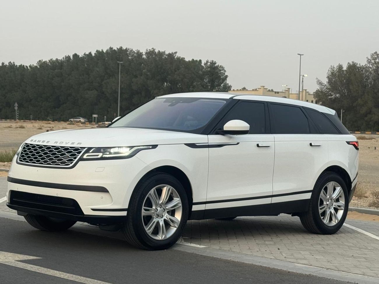 Land Rover Range Rover Velar Land Rover Range Rover Velar R-Dynamic,GCC 2020 Full service history