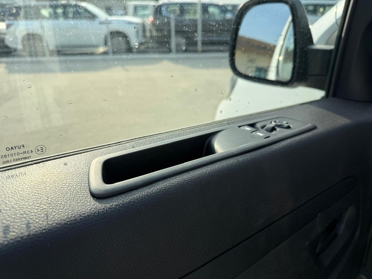 Peugeot Expert 2.0L DIESEL  AUTOMATIC TRANSMISSION ( FOR RE-EXPORT ONLY )