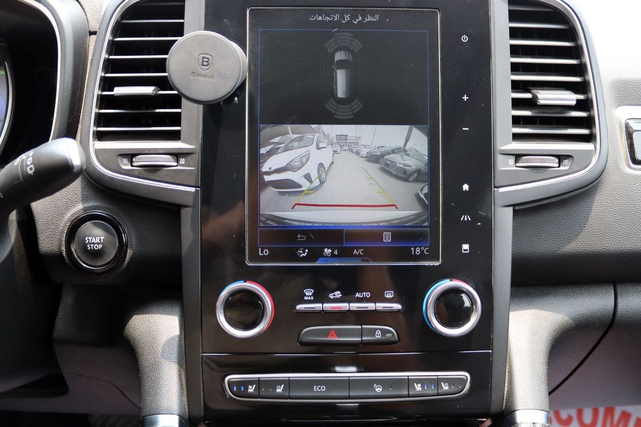 رينو كوليوس LE خالية من الحوادث - خليجي - فل اوبشن - السيارة بحالة ممتازة من الداخل والخارج