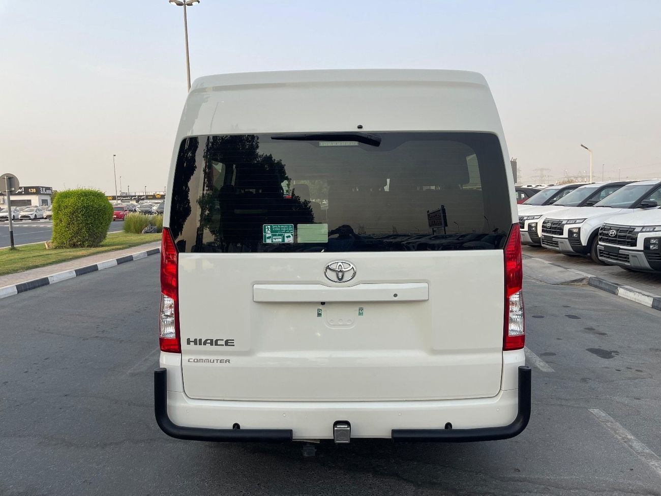 Toyota Hiace DLS -High Roof Commuter 2.8L A/T