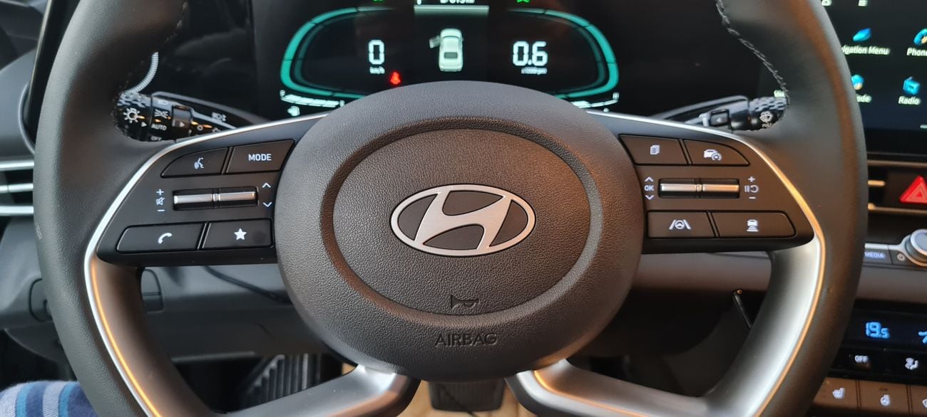 هيونداي إلانترا 2.0L Comfort