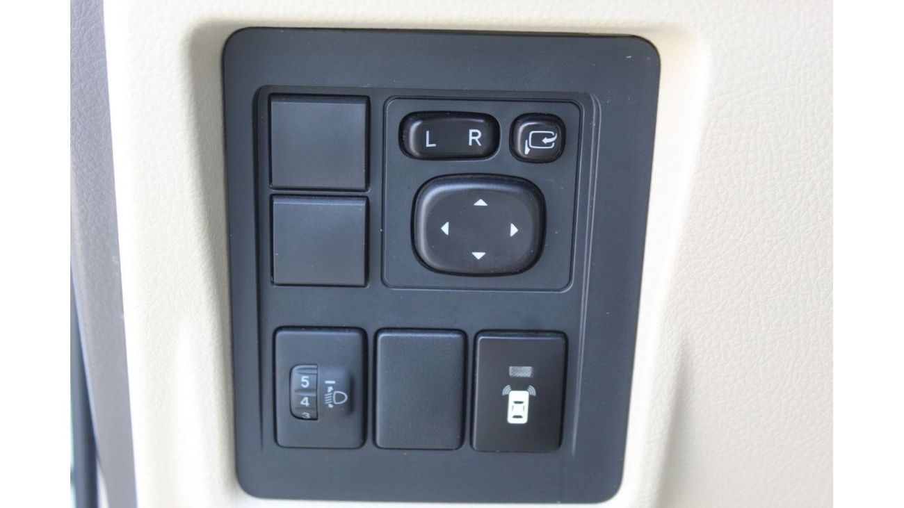 Toyota Prado GXR FULL WITH LEATHER GCC UNDER WARRANTY
