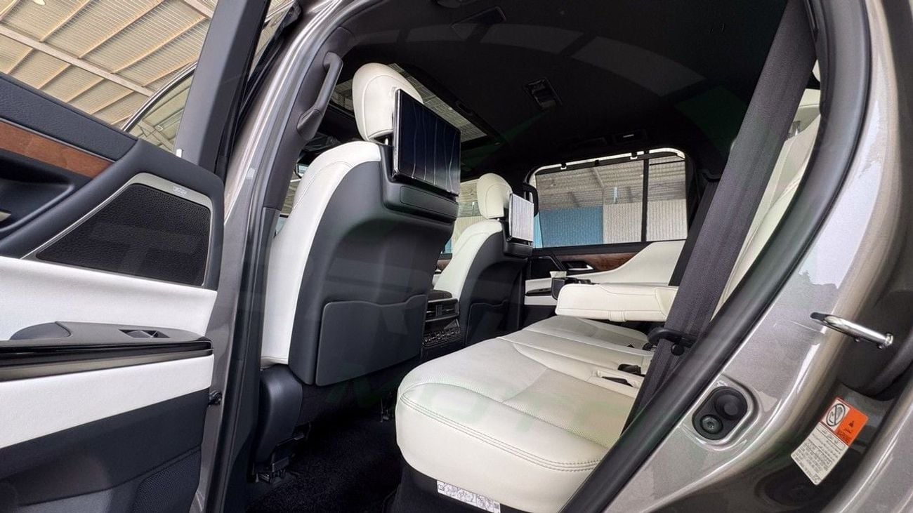 لكزس LX 700h SIGNATURE ( Only For Export ) BH 3.5TT V6 Hybrid AWD GCC 2026 BRAND NEW