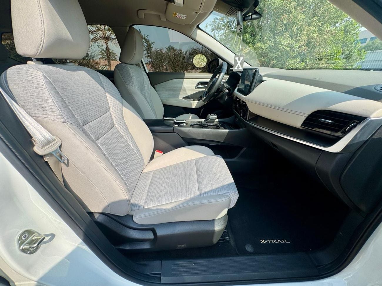 نيسان إكس تريل S 2.5L (169 HP) FWD (5 Seater)