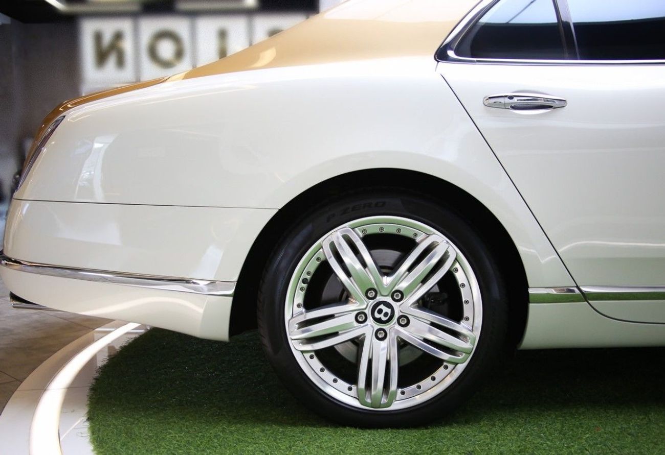 بنتلي مولسان TWIN TURBOCHARGED 6.75L V8 AGENCY SERVICED  NO ACCIDENT