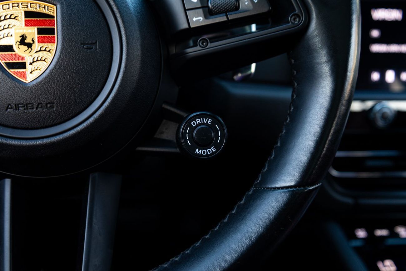 Porsche Macan T 2.0L (260 HP)