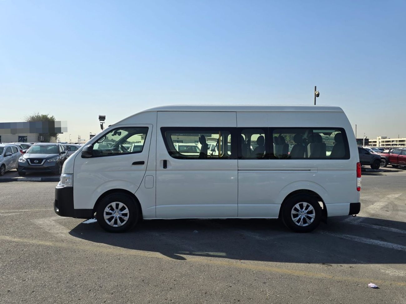 Toyota Hiace TOYOTA HIACE COMMUTER VAN RHD 2016 MODEL 3.0 L DIESEL AUTOMATIC(PM30307)