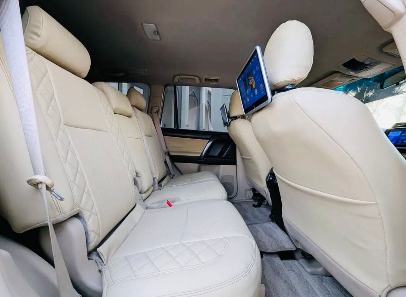 Toyota Prado Toyota Prado 2011 facelifted 2023 V4 2.7 TX-L petrol