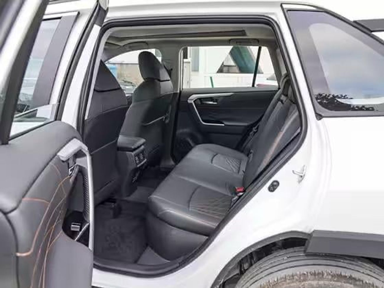 تويوتا راف ٤ 2.5L VXR Hybrid