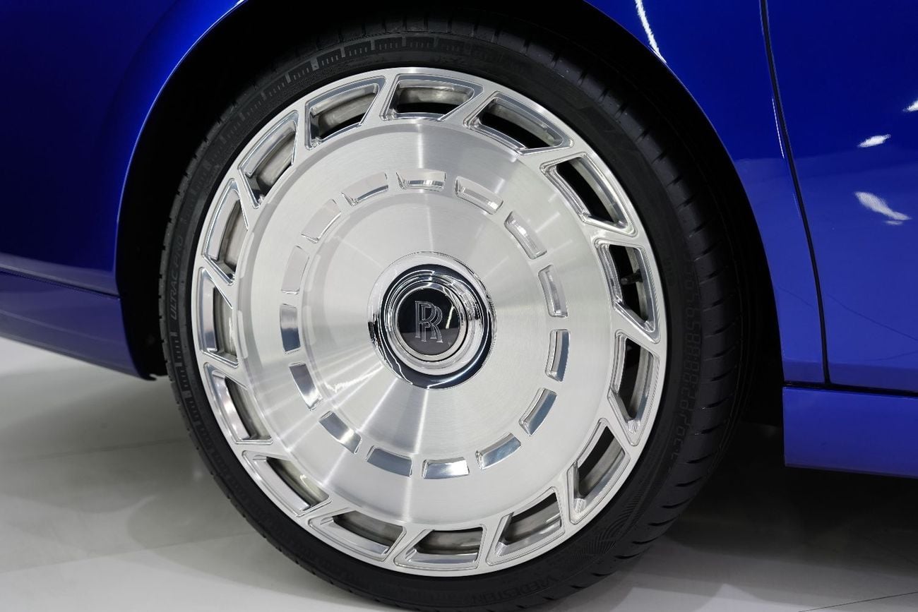 Rolls-Royce Phantom Std 6.8L VIII, Bespoke Audio, Rear Entertainment, Brushed Steel Bonnet, Dealer Extended Warranty