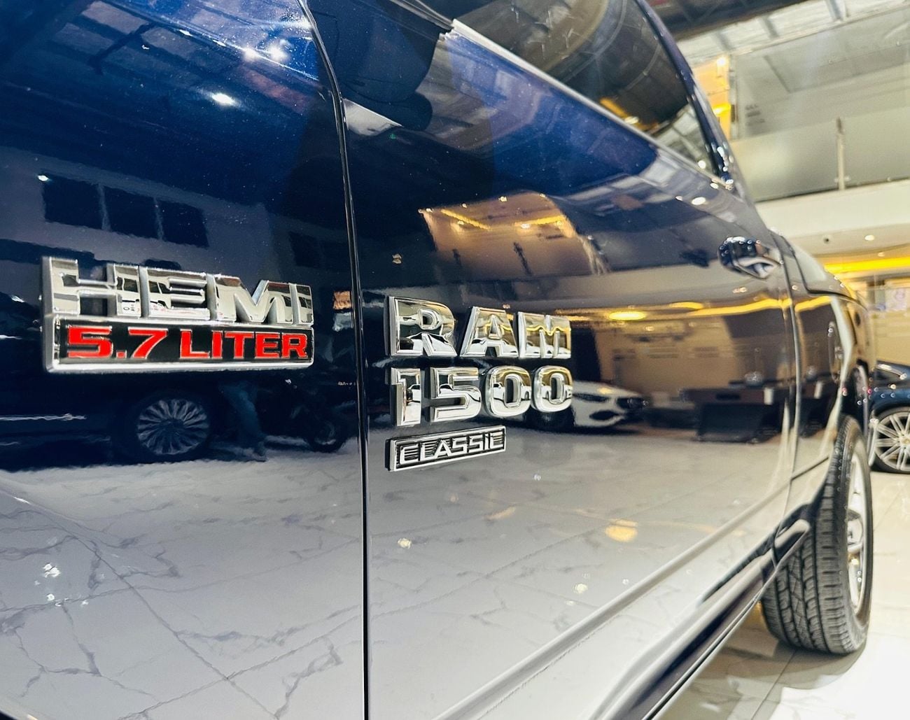 رام 1500 Classic 5.7L Single Cab Utility (2 Seater)