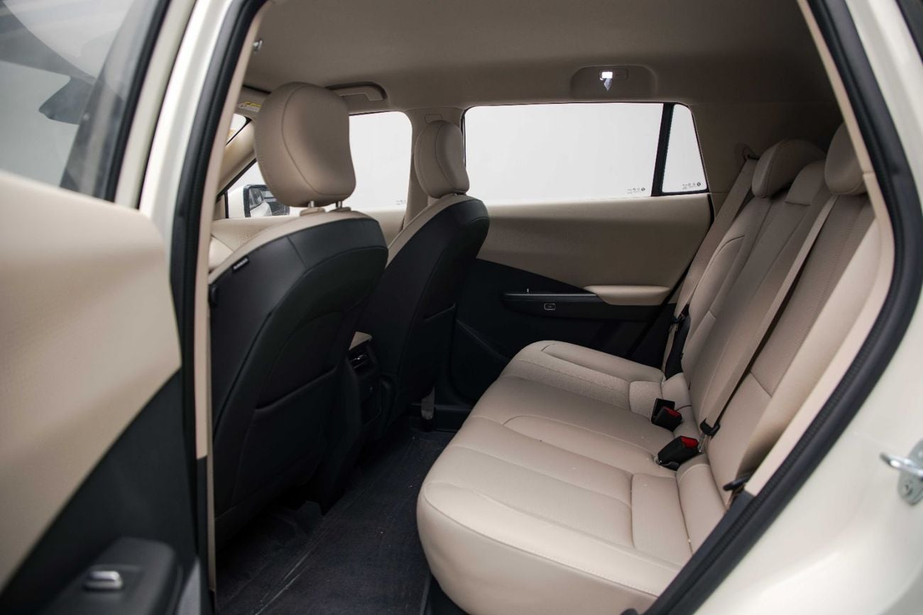 نامي 06 EV - White Inside Beige | Export Only