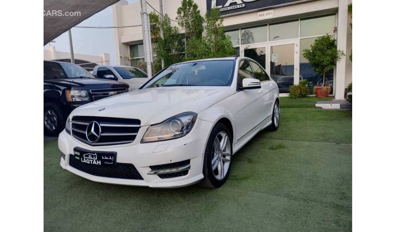 Mercedes-Benz C 250 MERCEDES C250 WHITE COULOUR SUNROOF LEATHER SEATS VERY GOOD CONDTION