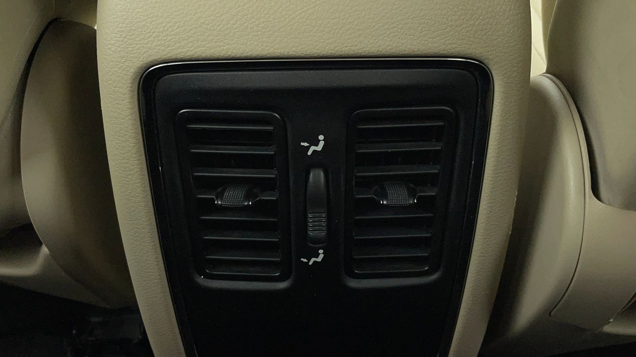 جيب جراند شيروكي LAREDO 3.6 | بدون دفعة مقدمة | اختبار القيادة في المنزل