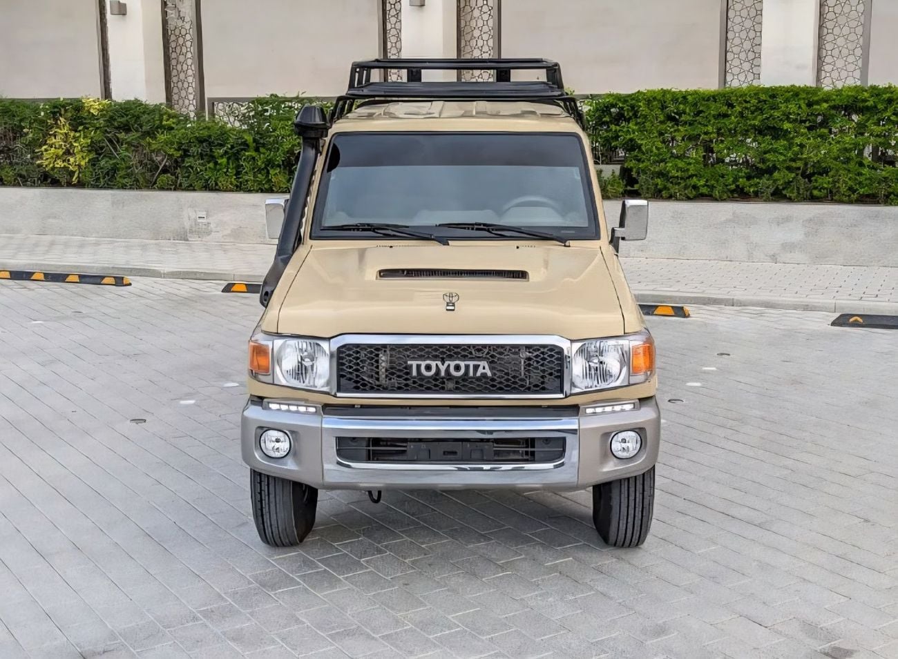 Toyota Land Cruiser Pick Up LHD Standard Double Cabin 4.5L V8 1VD-FTV Diesel Engine 4WD Manual Gear 5 Seats 4 Doors
