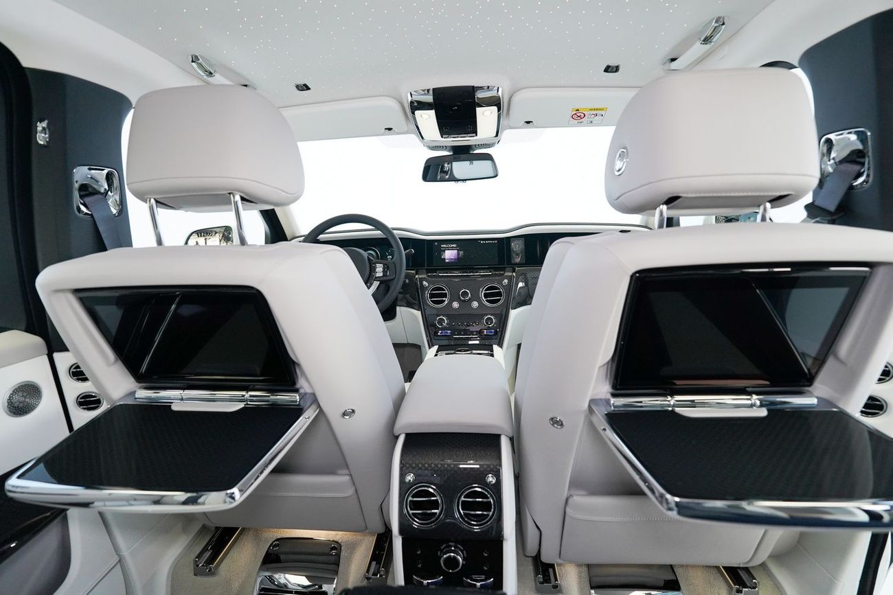 رولز رويس كولينان BLACK BADGE