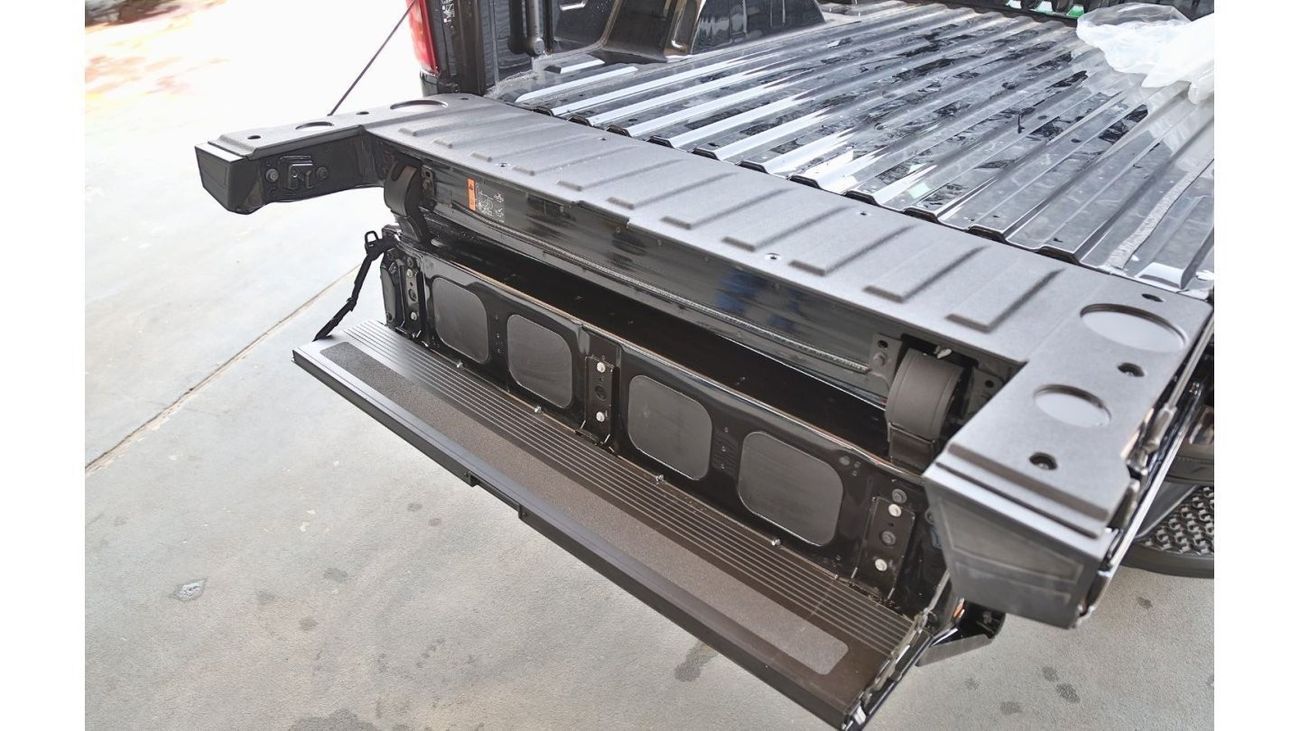 Chevrolet Silverado 1500 RegularCab Trailboss GCC 3 Years Warranty For Local Registration +5%