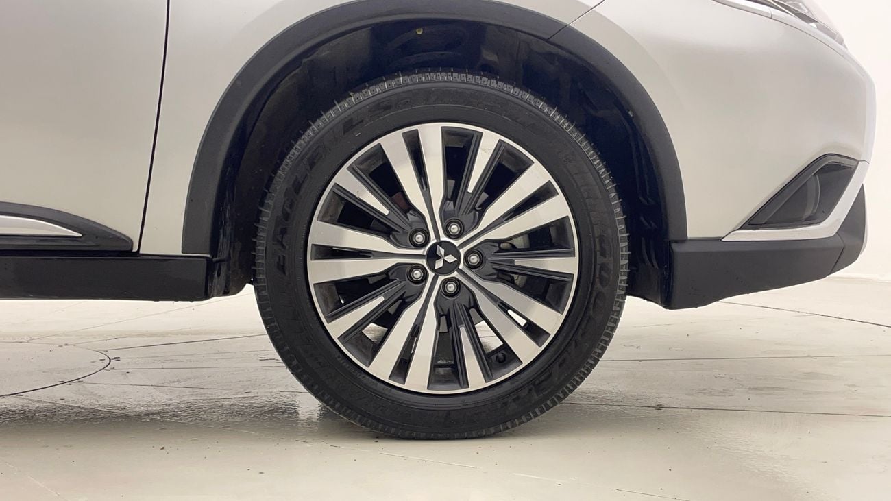 ميتسوبيشي آوتلاندر GLX MID LINE 2.4 | بدون دفعة مقدمة | اختبار القيادة في المنزل