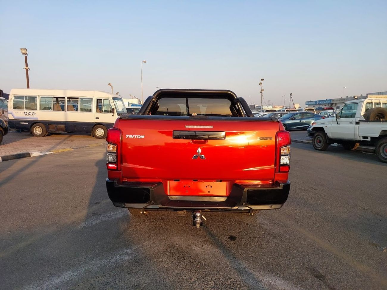 ميتسوبيشي تريتون MITSUBISHI TRITON GSR PICK UP RHD 2021 MODEL 2.4 L DIESEL AUTOMATIC(PM05054)