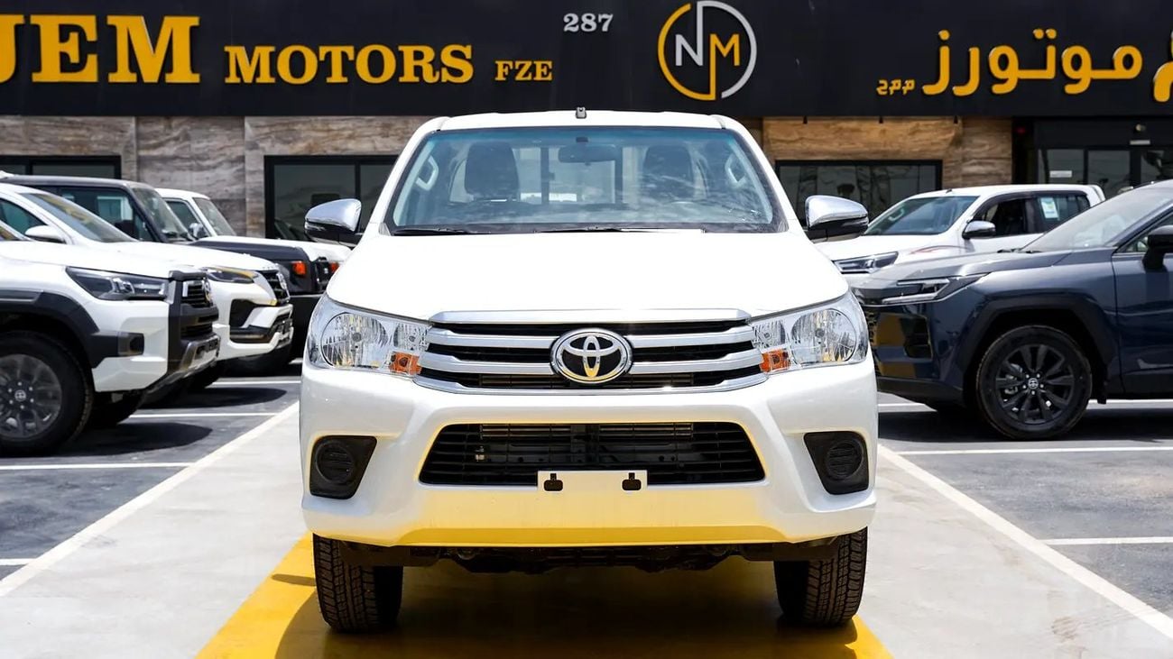 Toyota Hilux GLX 2.4L DIESEL - GCC Specs - Brand New!