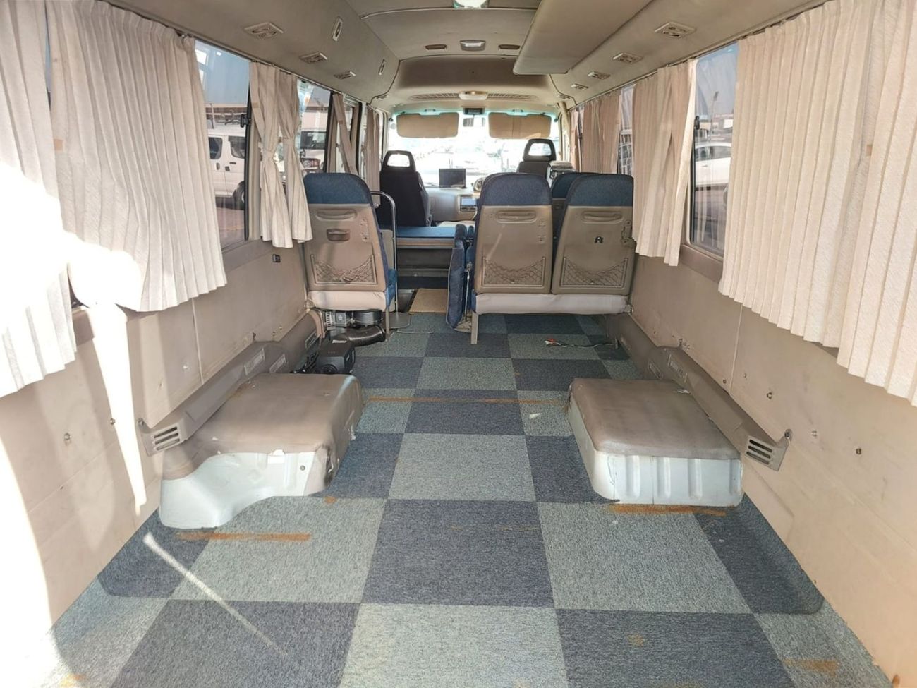 تويوتا كوستر TOYOTA COASTER BUS RHD 1997 MODEL 4.1 L DIESEL AUTOMATIC(PM04807)