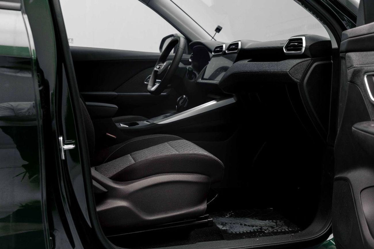 أم جي ZS STD 1.5L - GREEN INSIDE BLACK | EXPORT ONLY