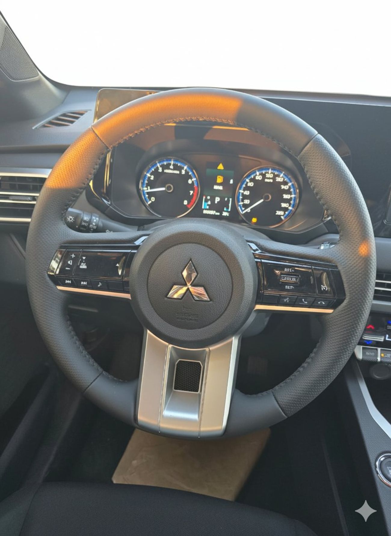 ميتسوبيشي Xforce Mitsubishi X-FORCE Basic option 1.5L suv fwd Petrol 2025