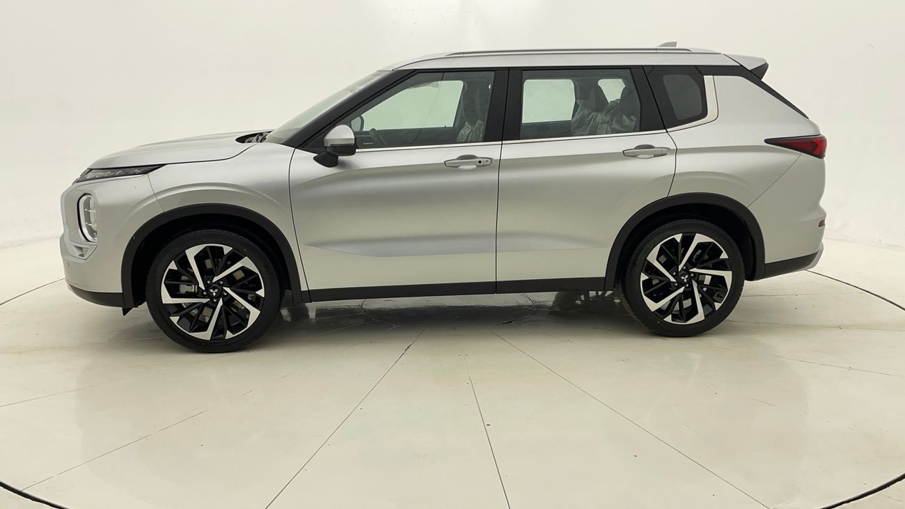 Mitsubishi Outlander H/L SYNTHETIC LEATHER SEATS WITH SUNROOF 2.5 | Zero Down Payment | Home Test Drive