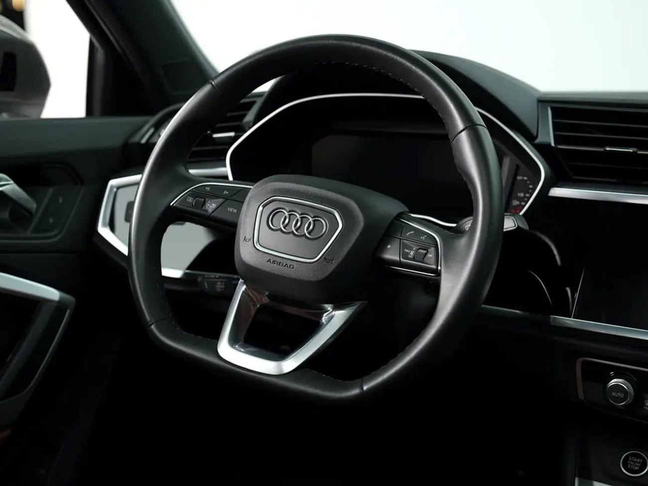 Audi Q3 35 TFSI S-LINE SPORTBACK GCC SPECS, LOW MILEAGE S line
