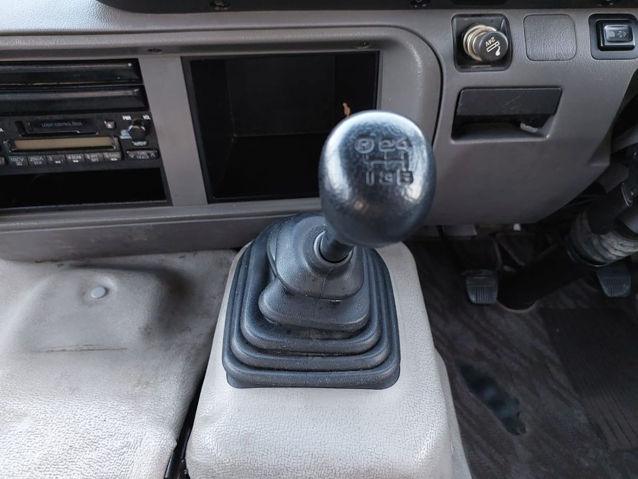 Hino Liesse II HINO LIESSE II BUS RIGHT HAND DRIVE(PM01666)