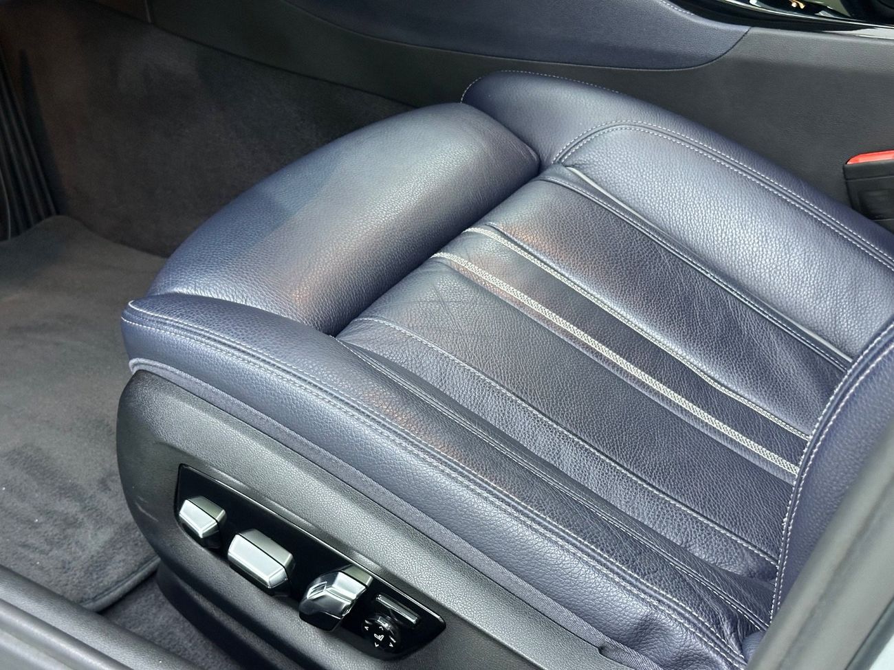 بي أم دبليو 530i Luxury 2.0L