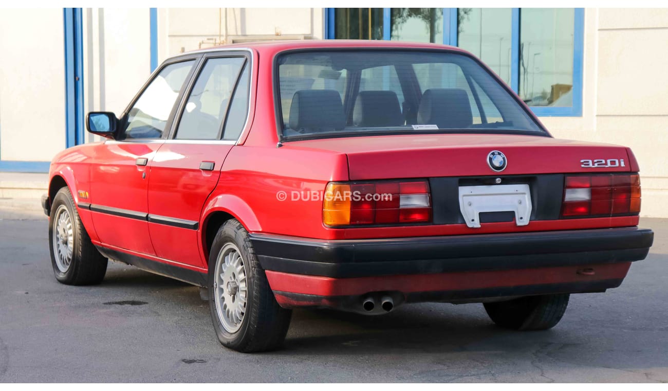 BMW 320i i