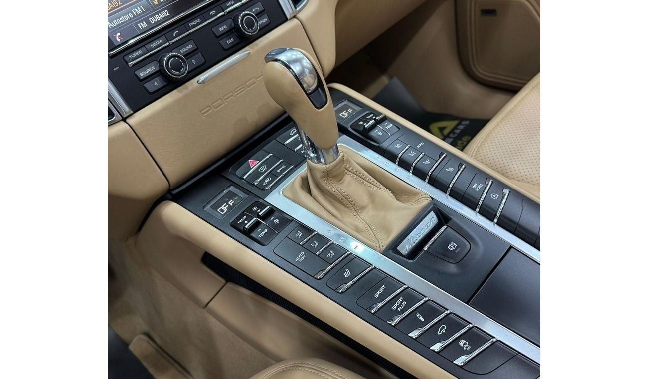 Porsche Macan Turbo 3.6L 2014 Porsche Macan Turbo, Service History, Full Options, Excellent Condition, GCC