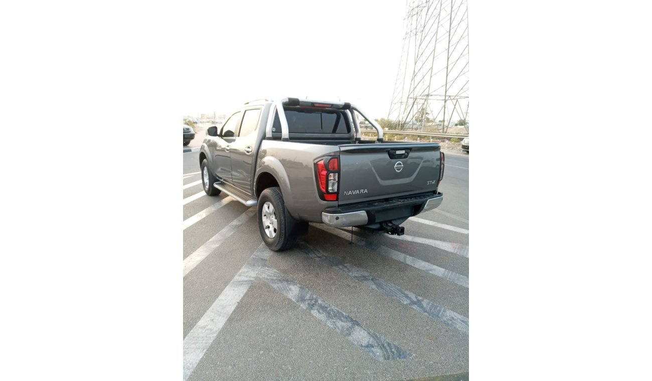 نيسان نافارا NISSAM NAVARA MODEL 2017 COLOUR GREY GOOD CONDITION ONLY FOR EXPORT