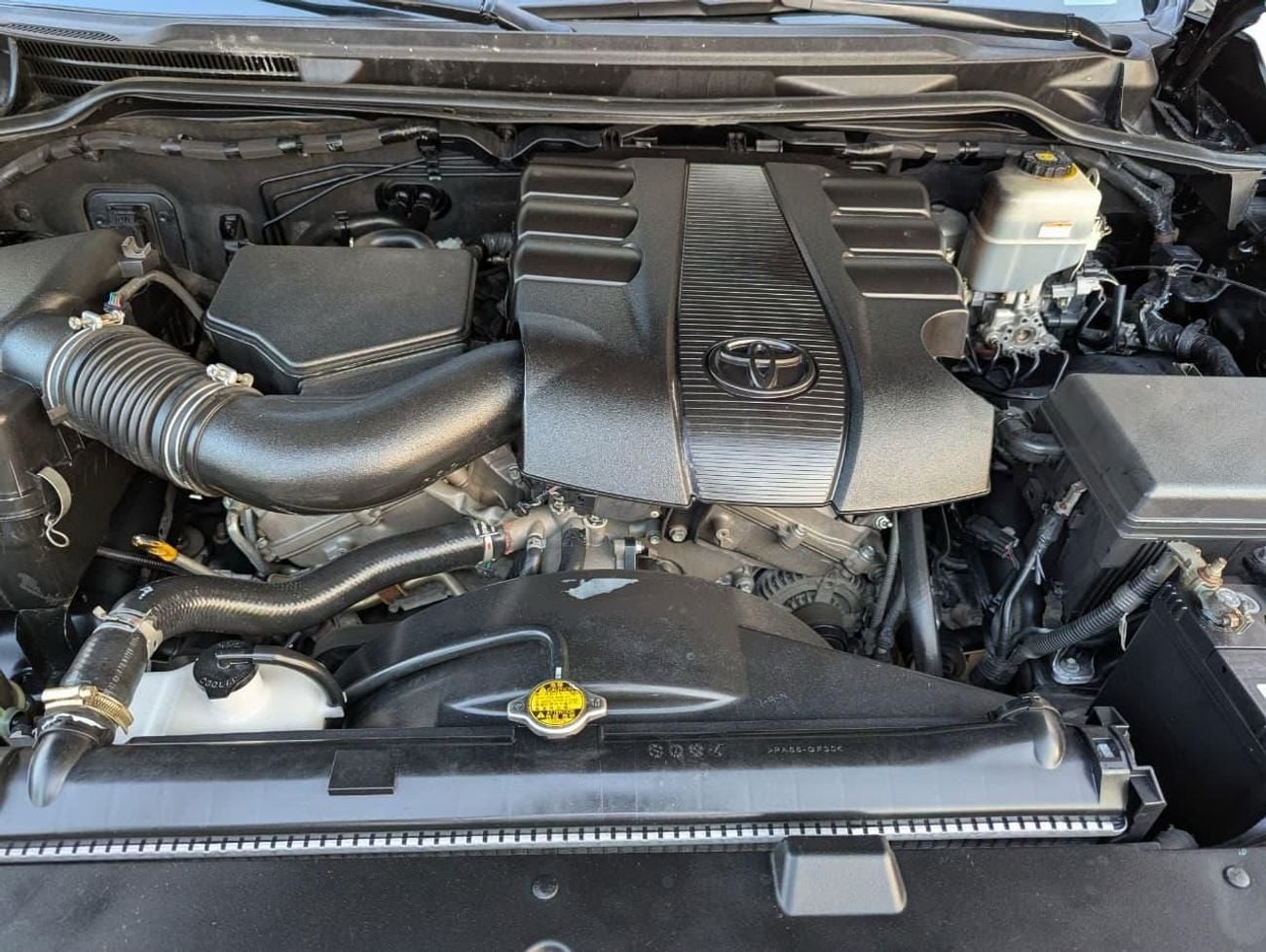 Toyota Land Cruiser Toyota Land Cruiser Model 2019 cylinder 6 petrol