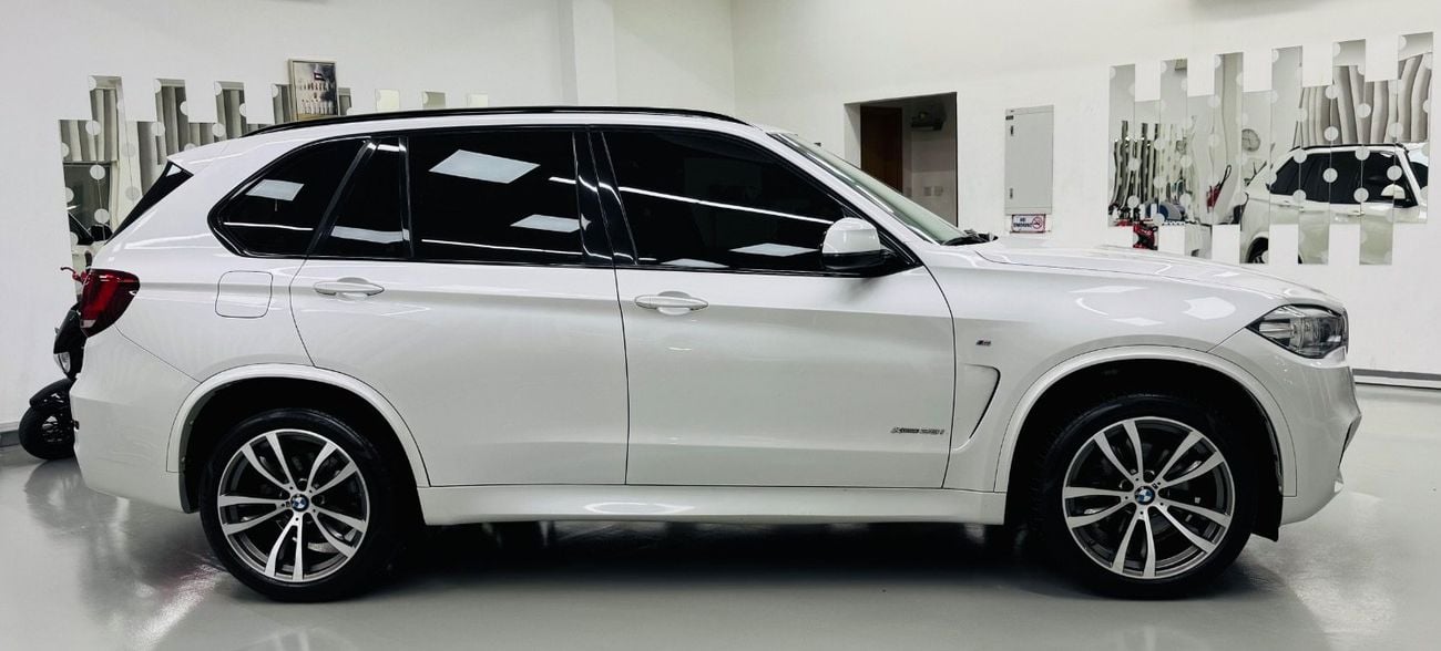 بي أم دبليو X5 35i Exclusive 3.0L (7 Seater)