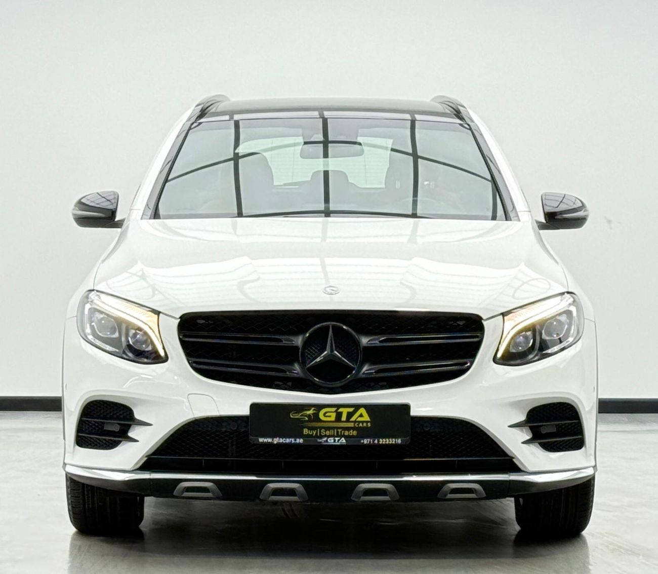 Mercedes-Benz GLC 250 4MATIC 2.0L 2016 Mercedes Benz GLC250 AMG 4MATIC, Service History, Excellent Condition, GCC