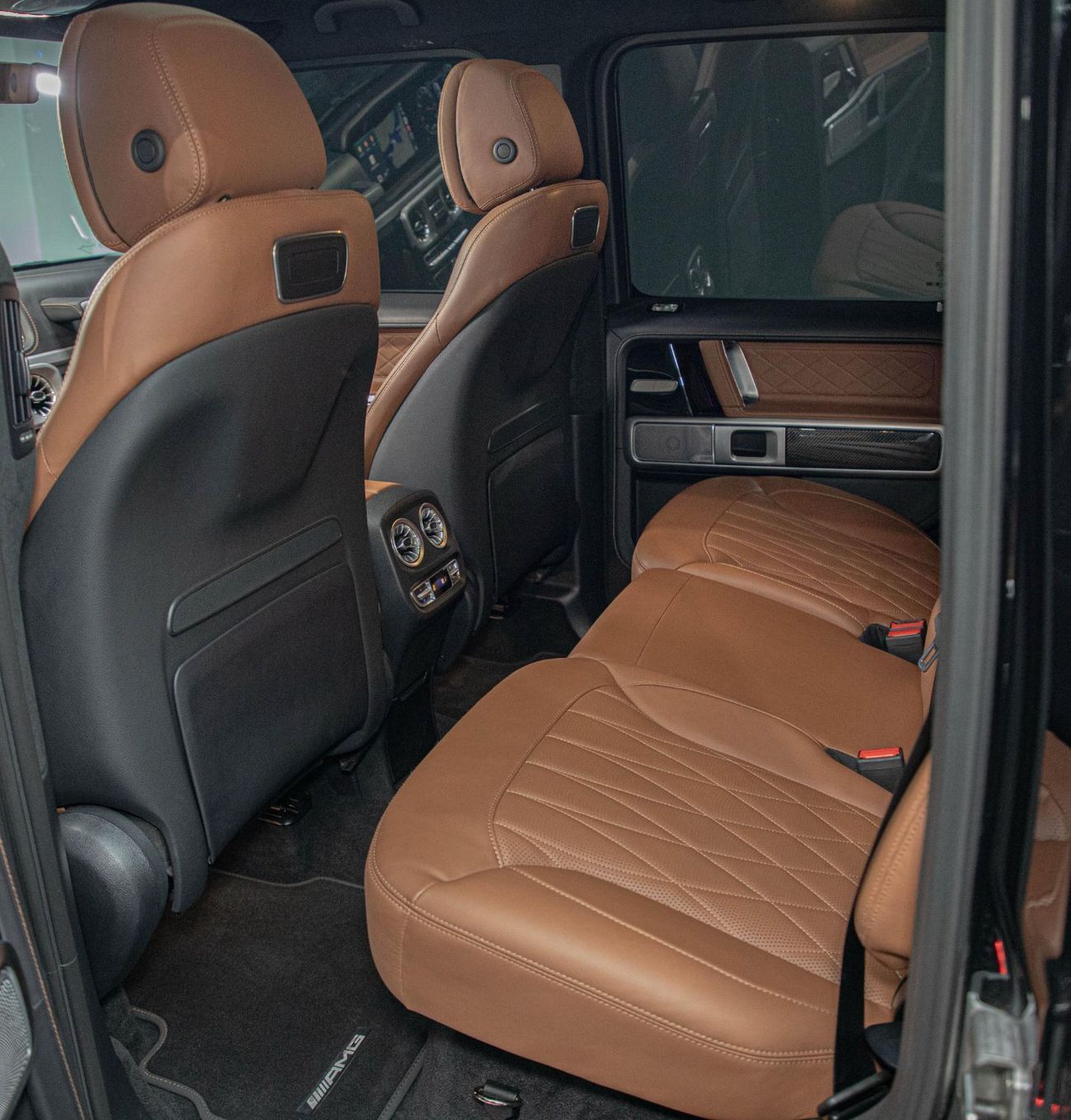 Mercedes-Benz G 63 AMG Std 4.0L Night Package • Mercedes Warranty 2026 + Service Contract 2027