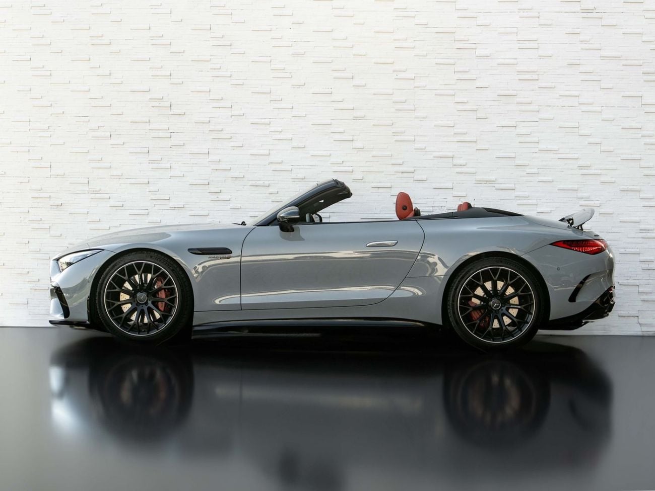 مرسيدس بنز SL 55 AMG 4MATIC+ Mercedes-Benz SL-Class 55 AMG 2022