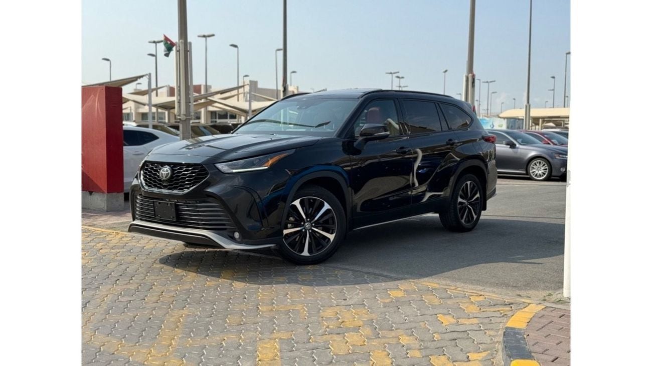 Toyota Highlander Limited Toyota Highlander XSE / V6 / 2021 / Canadian Clean Title