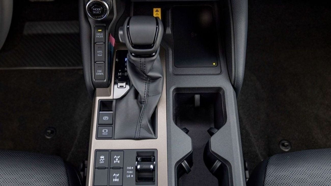 Toyota Prado TOYOTA PRADO 250 2.4P AT FIRST EDITION MY2024 – WHITE