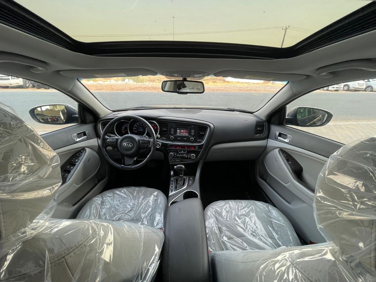 Kia Optima FULL OPTIONS / PANORAMIC SUNROOF / IN PERFECT CONDITION